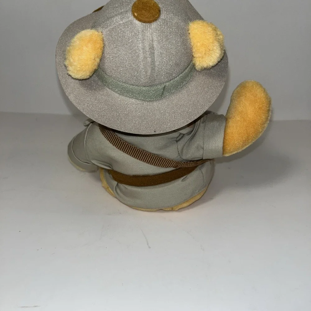 Disney World Exclusive Animal Kingdom Winnie The Pooh Safari Guide 10